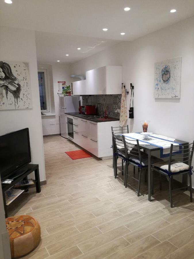 דירות טריאסטה Casa Giuliana מראה חיצוני תמונה